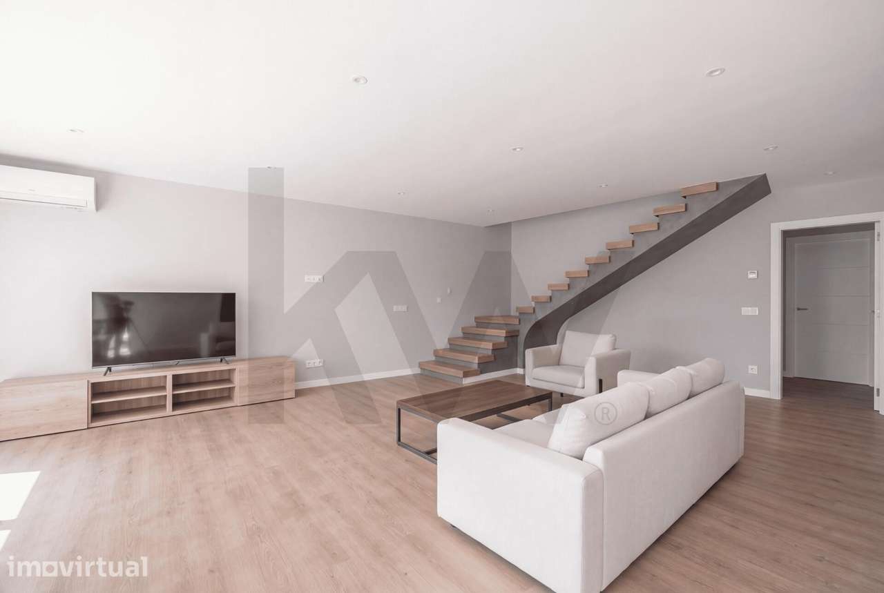 Moradia T5 totalmente remodelada em Taveiro, Coimbra - Grande imagem: 5/32