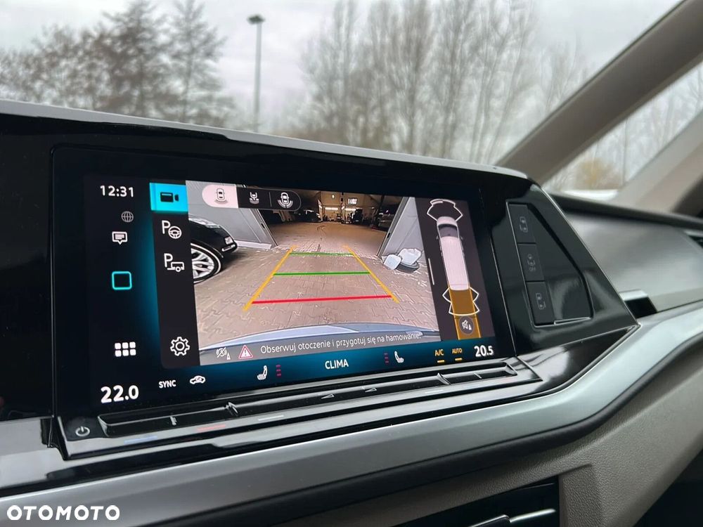 Volkswagen Multivan - 21