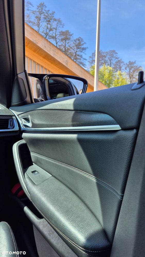 BMW Seria 5 530e iPerformance M Sport sport - 34