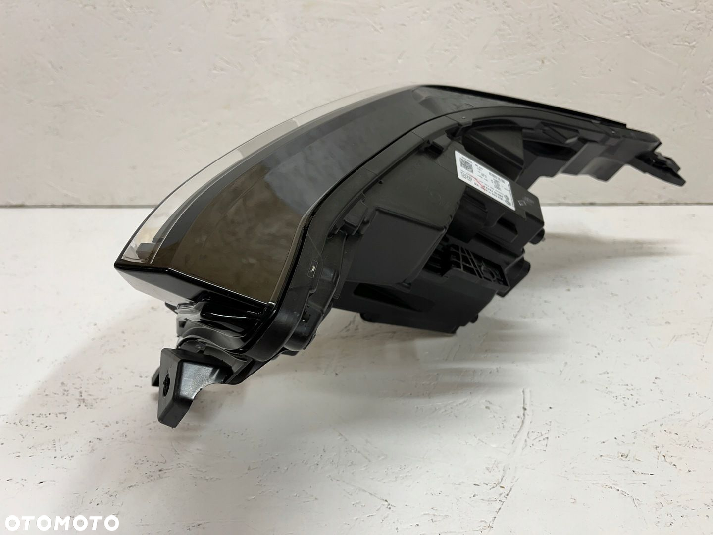 RENAULT CAPTUR E-TECH LED PURE VISION REFLEKTOR 260107674R VAT WYS 24H - 7