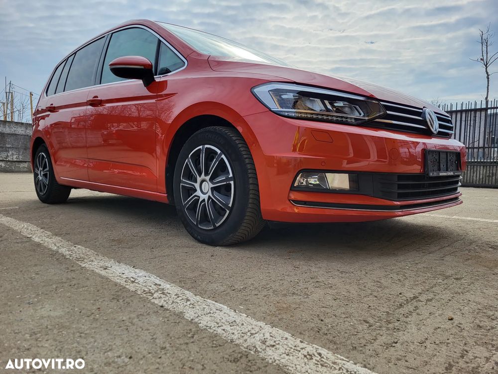 Volkswagen Touran 2.0 TDI Highline - 3