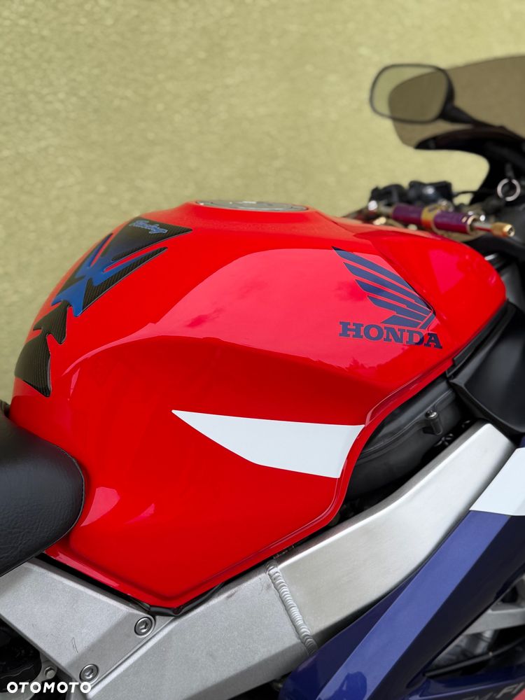 Honda CBR - 16