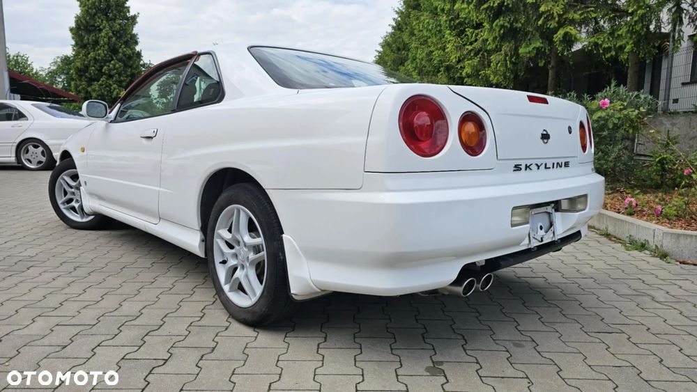 Nissan Skyline - 6