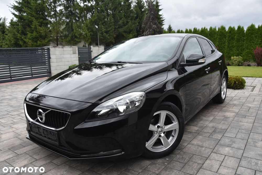 Volvo V40 D2 Drive-E SCR Momentum - 1
