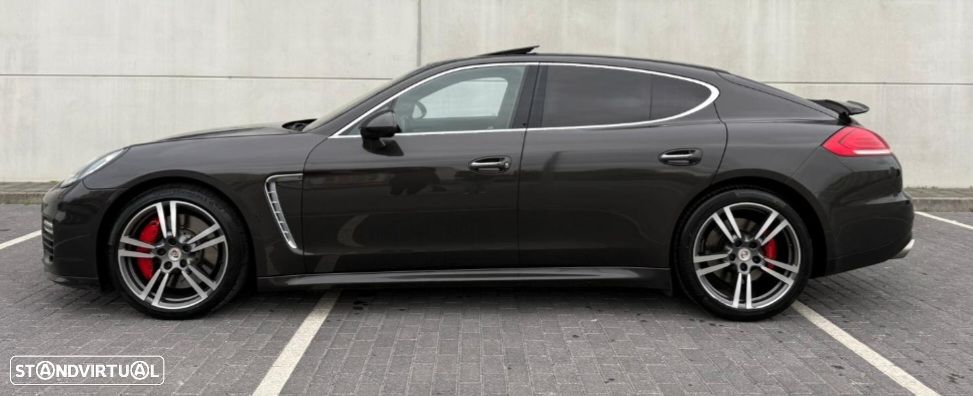 Porsche Panamera Turbo PDK - 2