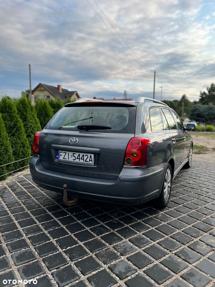 Toyota Avensis 2.0 D-4D Prestige - 4