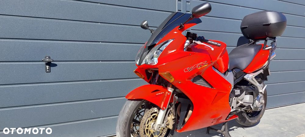 Honda VFR - 21