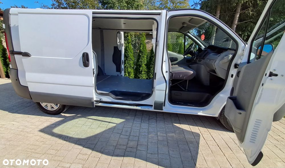 Renault Trafic - 10