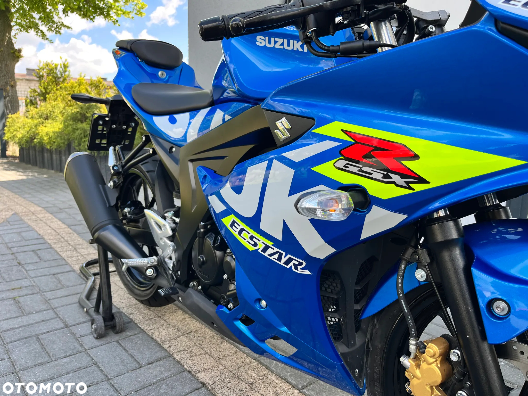 Suzuki GSX-R - 24