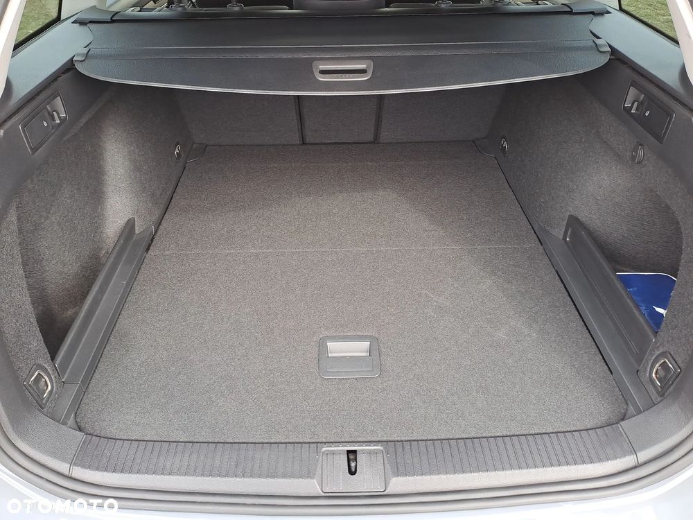 Volkswagen Passat 1.5 TSI EVO Elegance DSG - 12