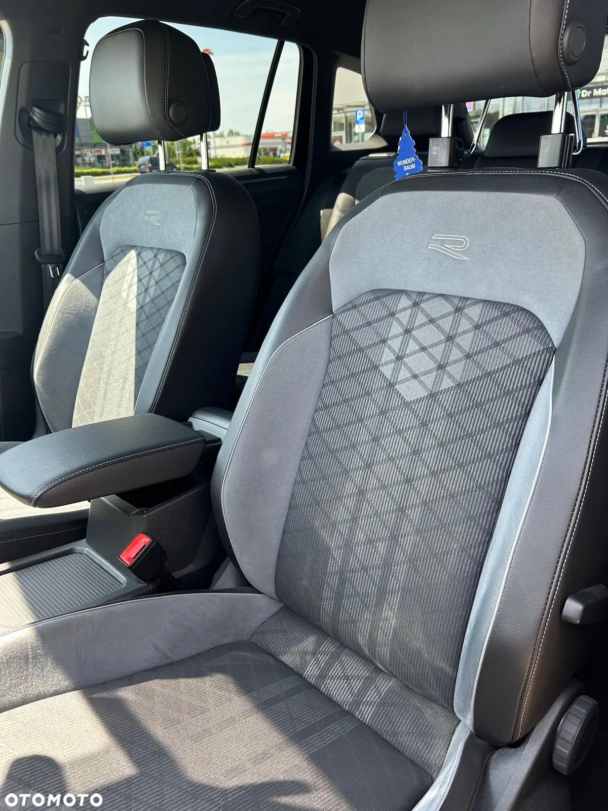 Volkswagen Tiguan - 19