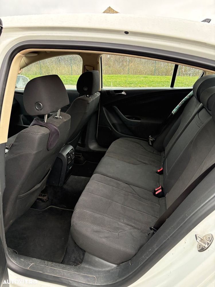 Volkswagen Passat 2.0TDI Comfortline DPF - 7