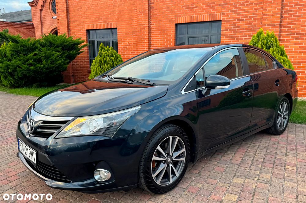 Toyota Avensis 1.6 Premium - 18