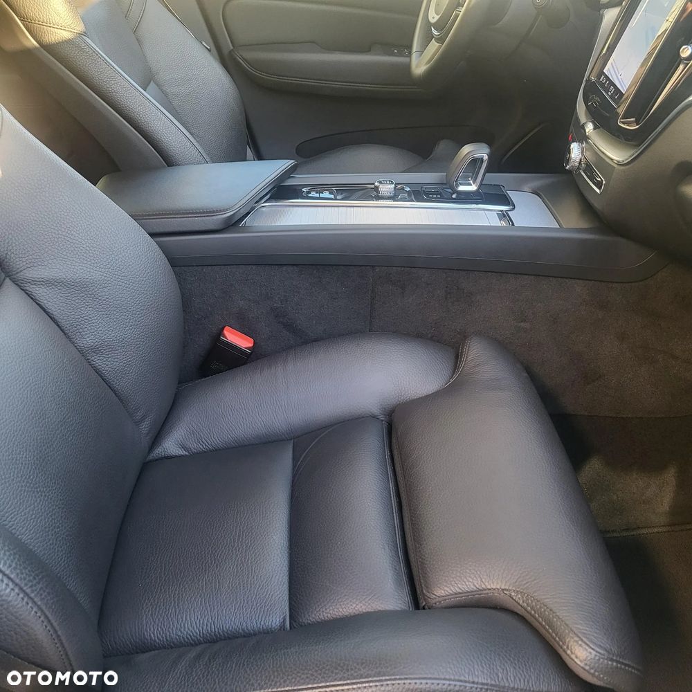 Volvo XC 60 B5 B AWD Plus Dark - 5