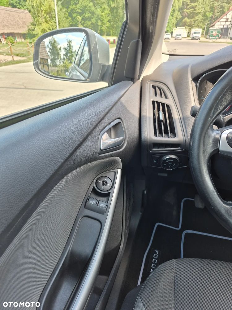 Ford Focus 1.6 TDCi Ambiente - 13