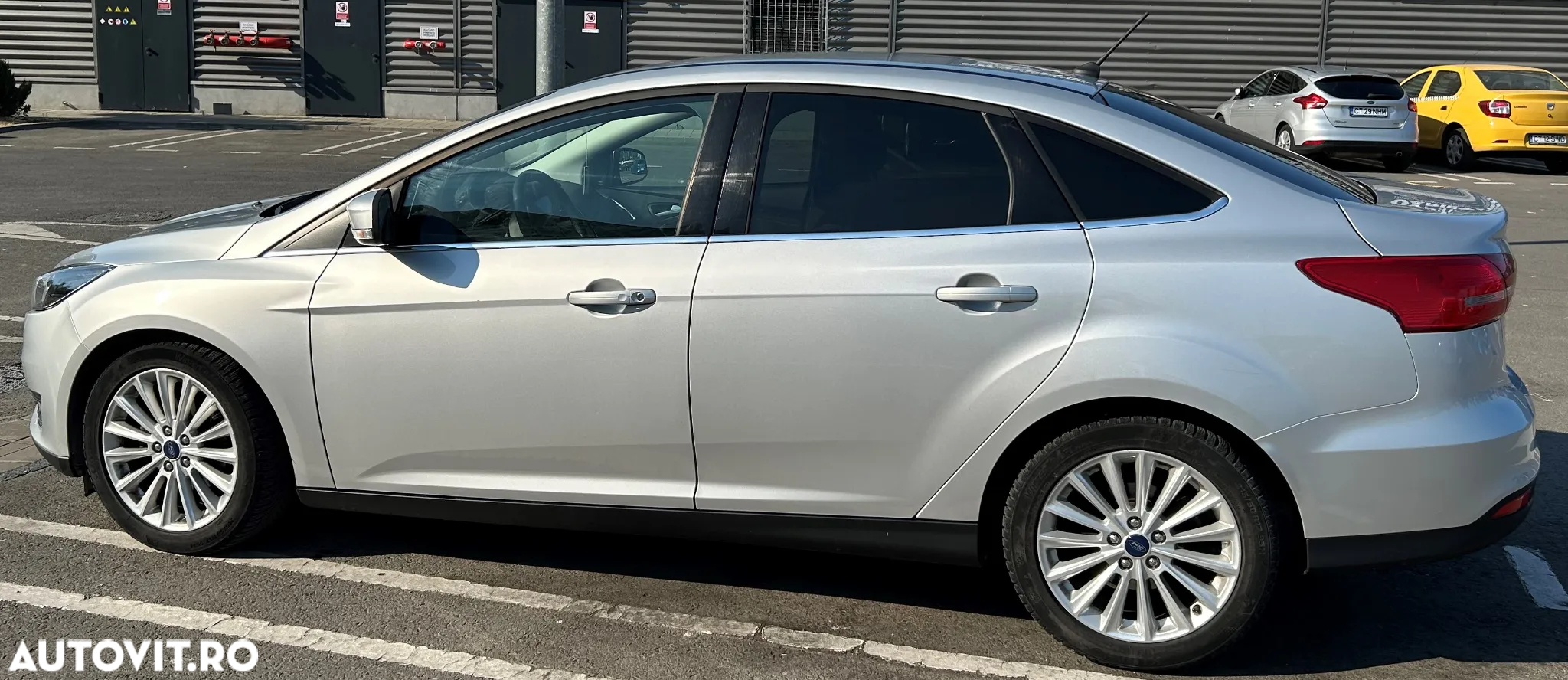 Ford Focus 1.0 EcoBoost Titanium - 9
