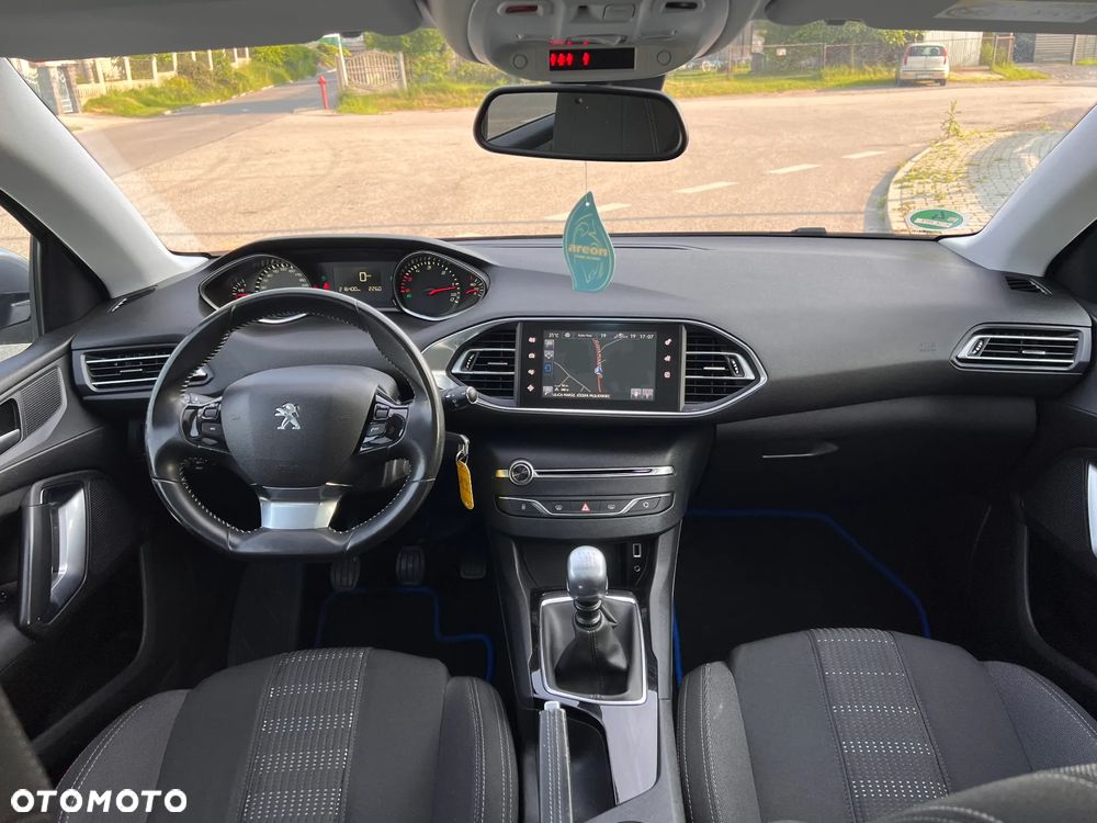 Peugeot 308 SW 1.6 BlueHDi Allure S&S - 21