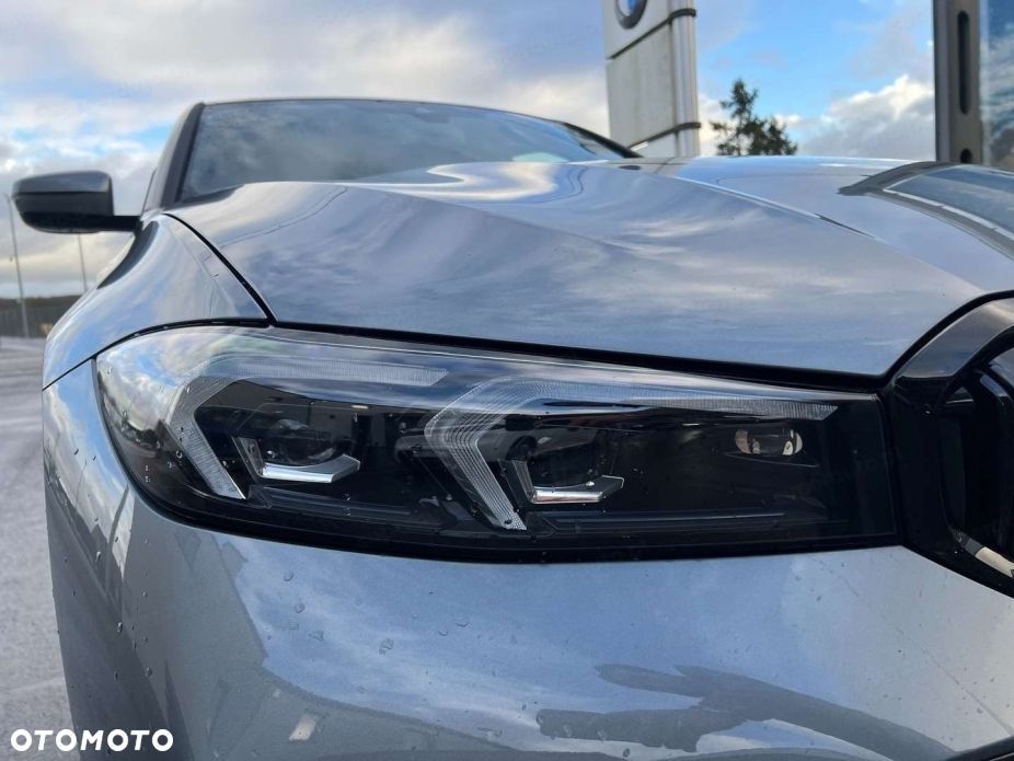 BMW Seria 3 320i xDrive M Sport - 3