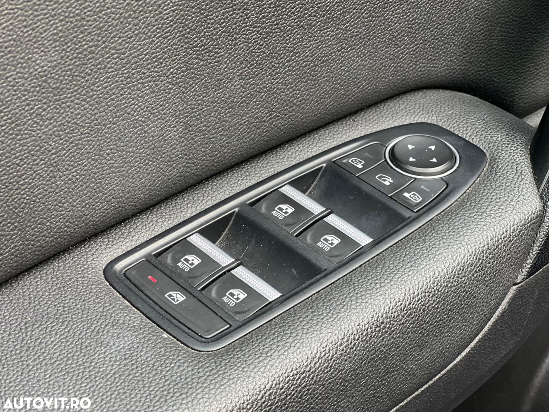 Renault Captur E-Tech PHEV 160 E-TECH Engineered - 14