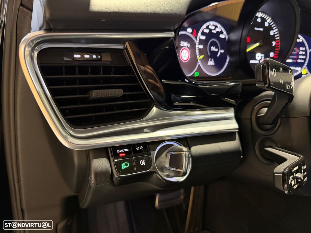 Porsche Panamera Sport Turismo 4 E-Hybrid Edition 10 Anos - 21