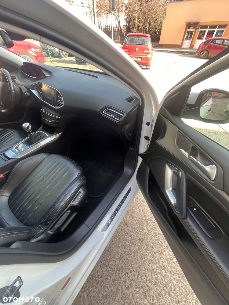 Peugeot 308 1.6 THP Allure - 17