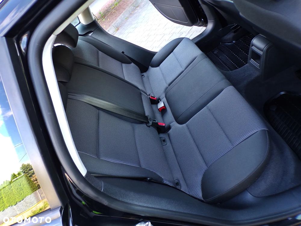 Audi A3 Sportback 2.0 TDI S line Sportpaket plus - 26