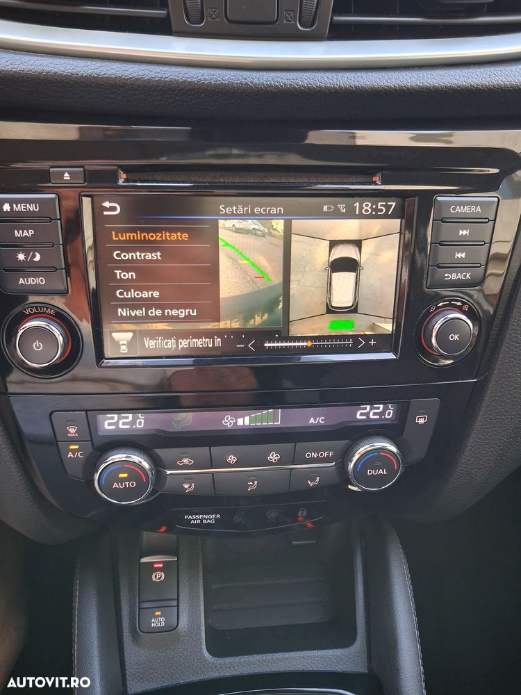 Nissan Qashqai 1.3 DIG-T N-CONNECTA - 16