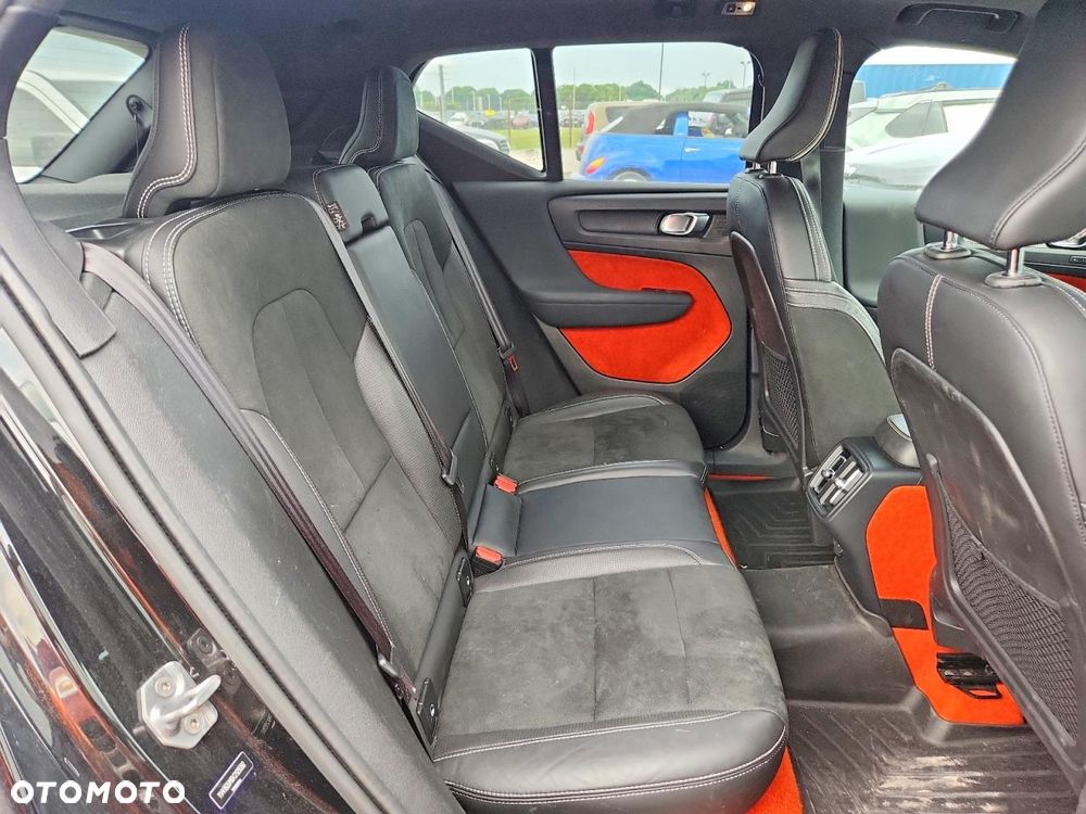 Volvo XC 40 T5 AWD R-Design - 11