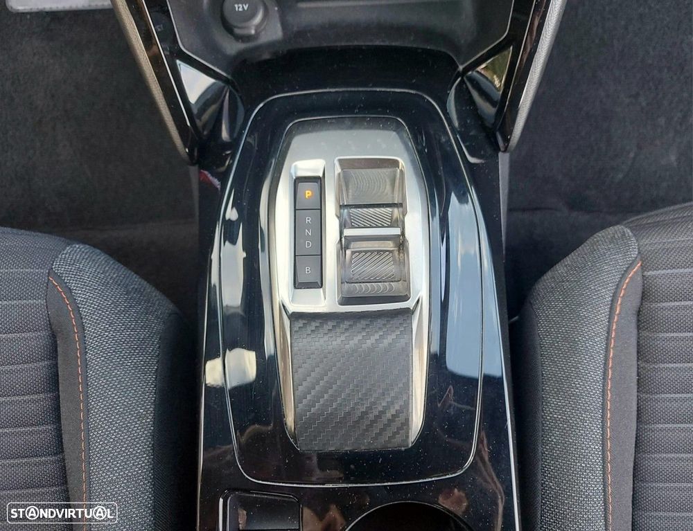 Peugeot e-2008 50 kWh Active Pack - 29