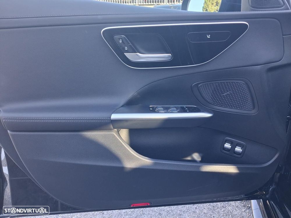 Mercedes-Benz C 300 e AMG Line - 8
