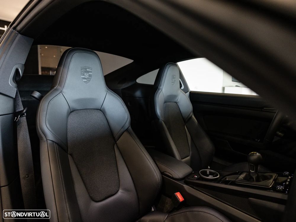 Porsche 911 (992) - 29