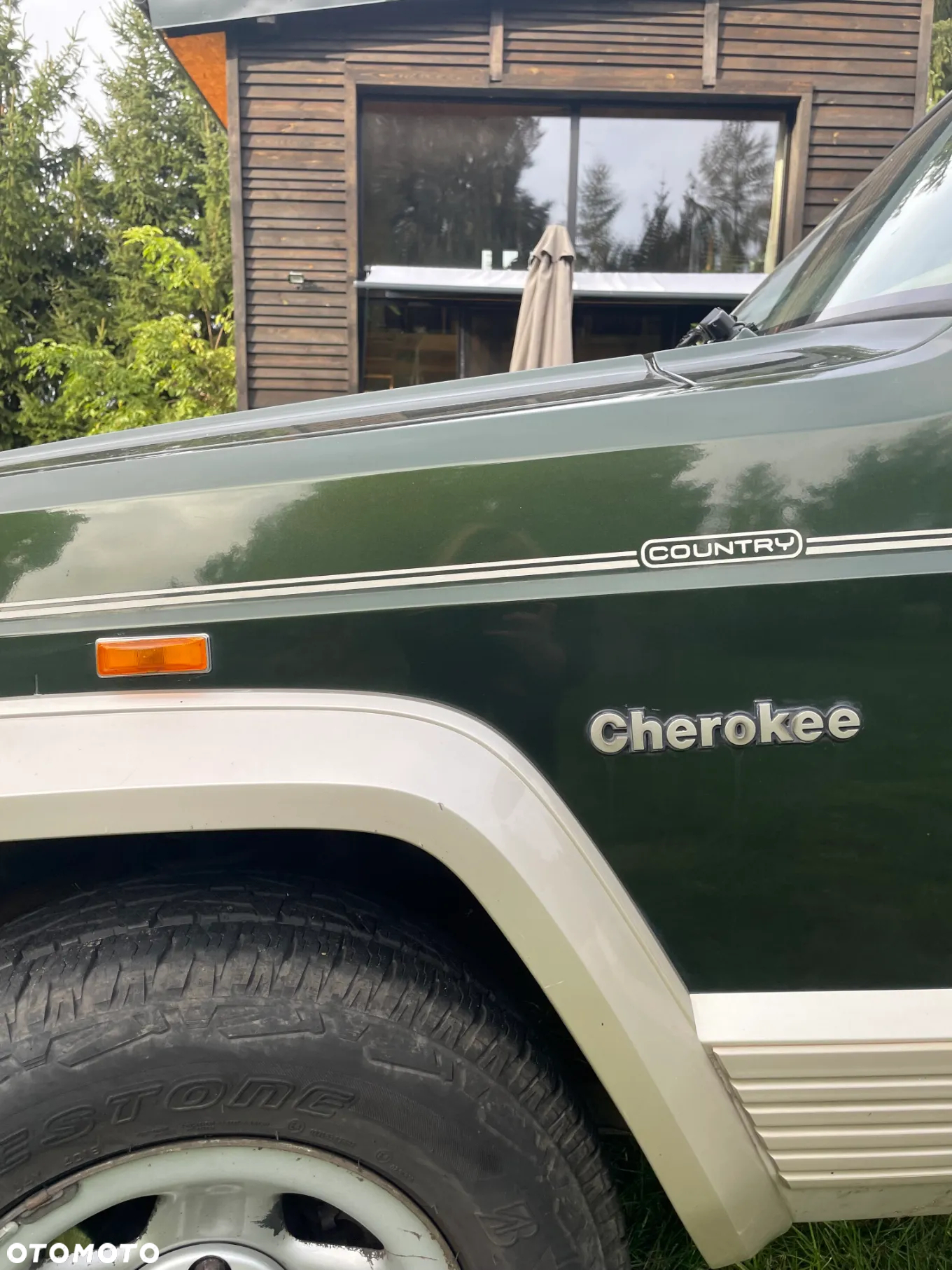 Jeep Cherokee - 24