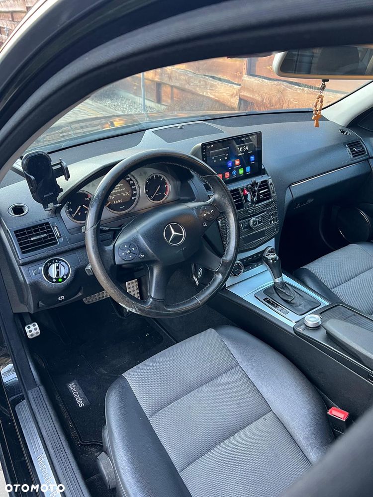 Mercedes-Benz Klasa C 320 CDI 7G-TRONIC Avantgarde Sport Edition - 23