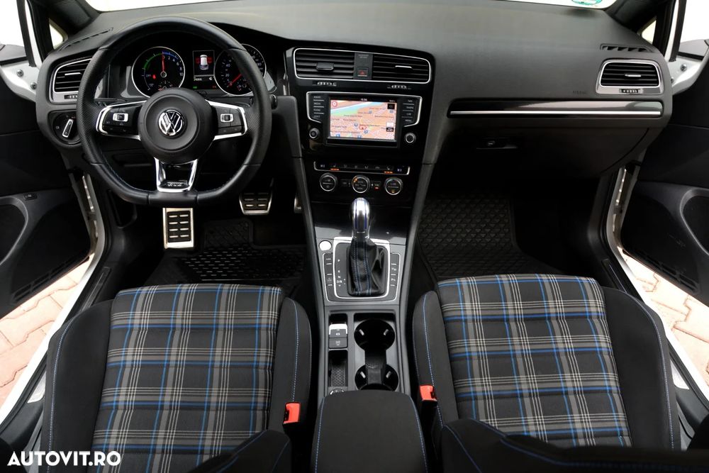 Volkswagen Golf ver-1-4-tsi-bluemotion-technology-dsg-cup - 7