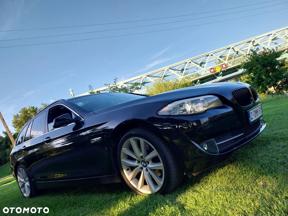 BMW Seria 5 520d Luxury Line - 11