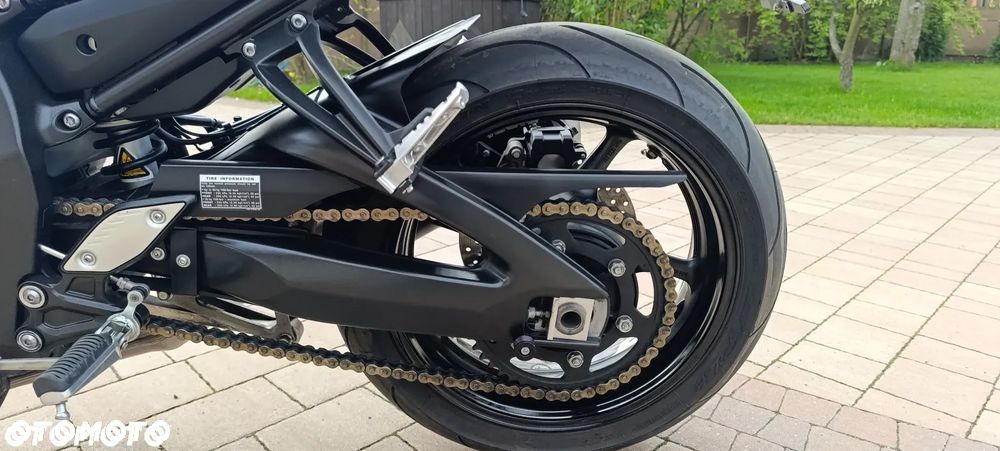 Yamaha FZ8 - 33