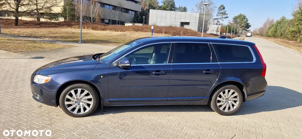Volvo V70 D3 Geartronic Summum - 4