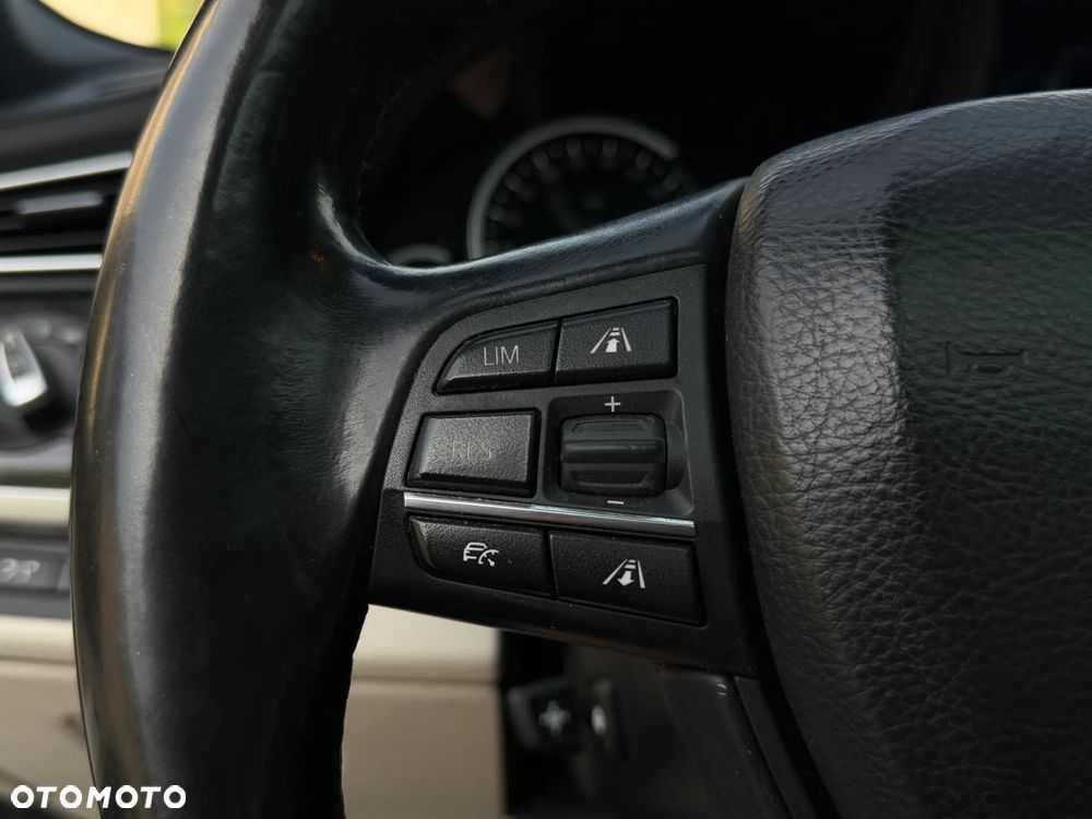 BMW Seria 7 730d xDrive - 37