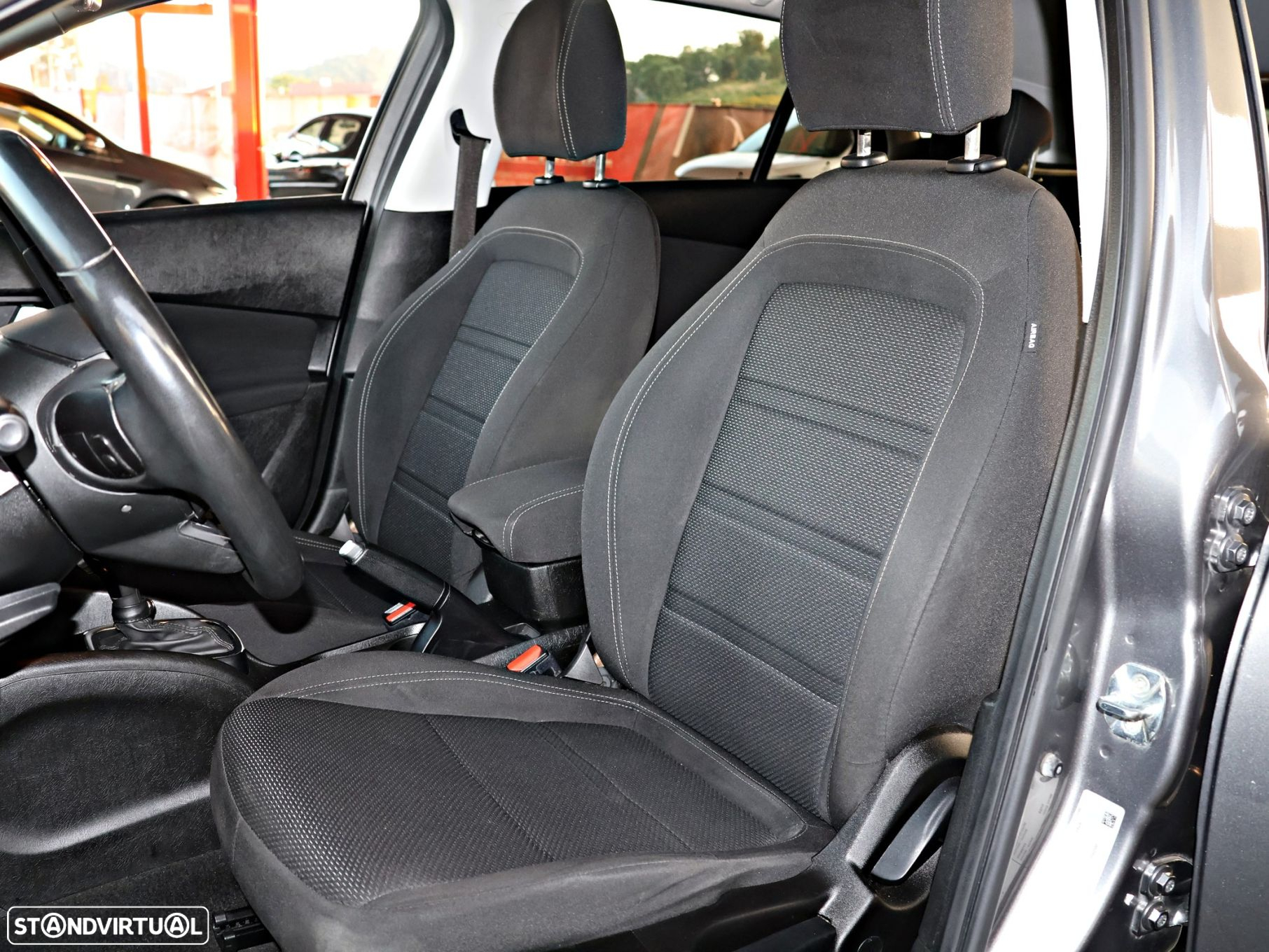 Fiat Tipo Station Wagon 1.6 M-Jet Lounge Tech J17 DCT - 23