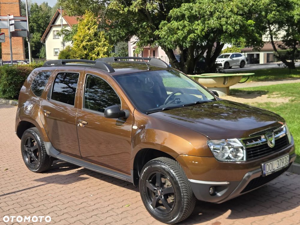 Dacia Duster I (2009-2017) 1.6 16V 4x2 Essentiel, 2012