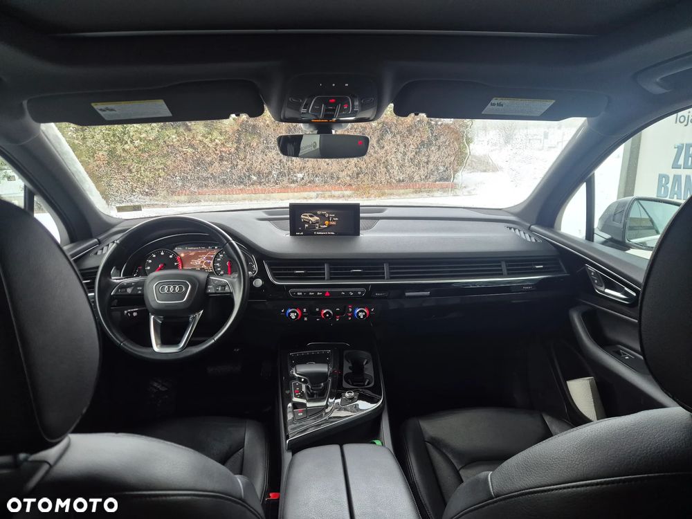 Audi Q7 - 10
