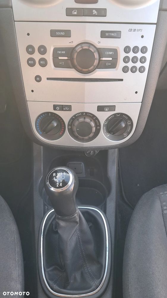 Opel Corsa 1.4 16V Satellite - 18