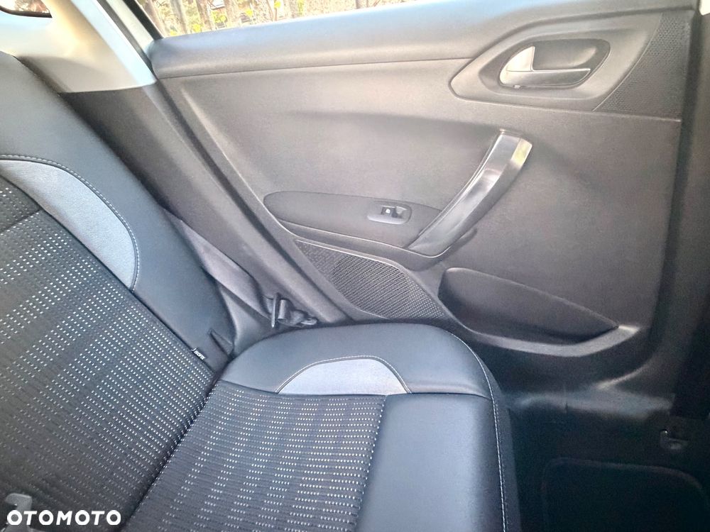 Peugeot 2008 PureTech 110 Stop&Start EAT6 Allure - 18