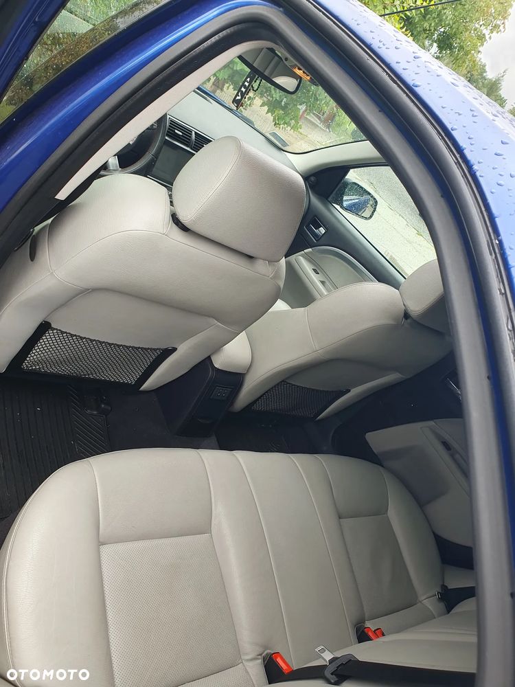 Ford Mondeo - 22