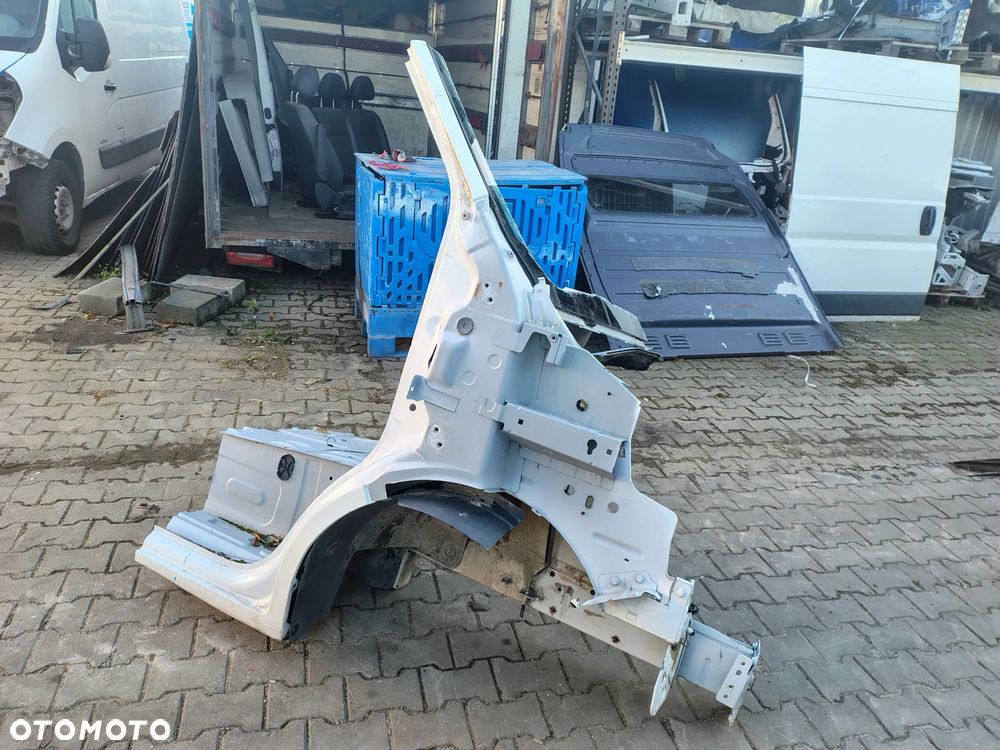 Ćwiartka przednia prawa Master III Movano B 2010-