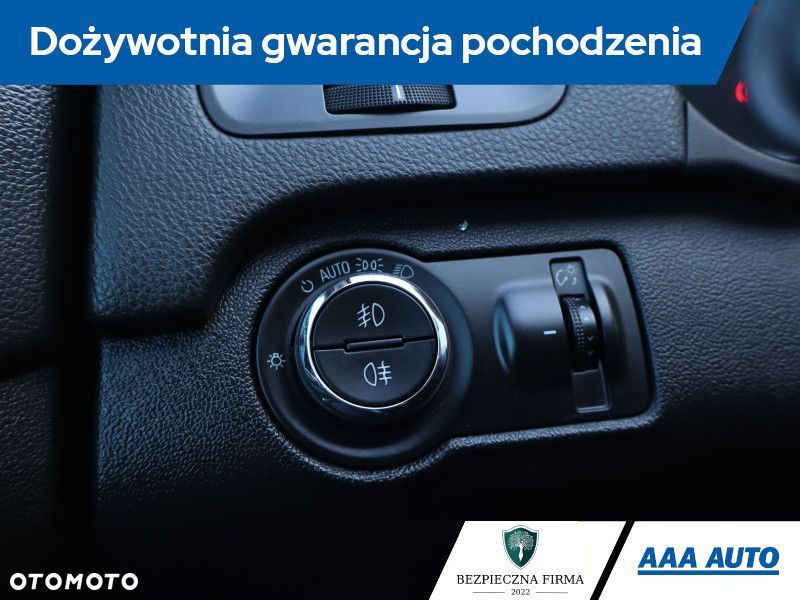 Opel Insignia - 21