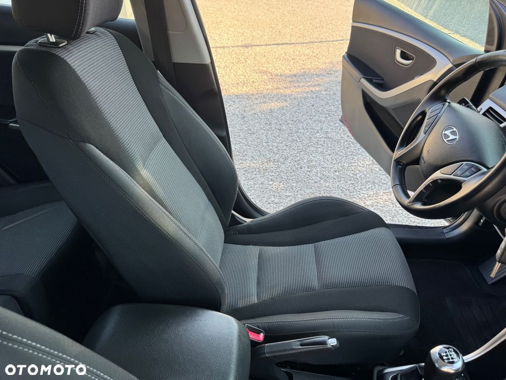 Hyundai i30 1.6 Style - 32