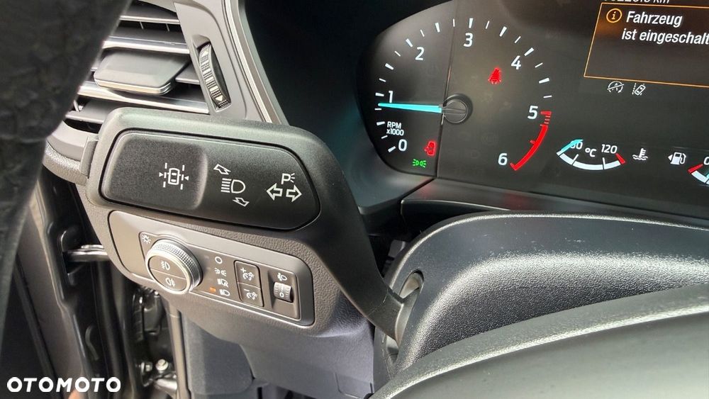 Ford Kuga - 34