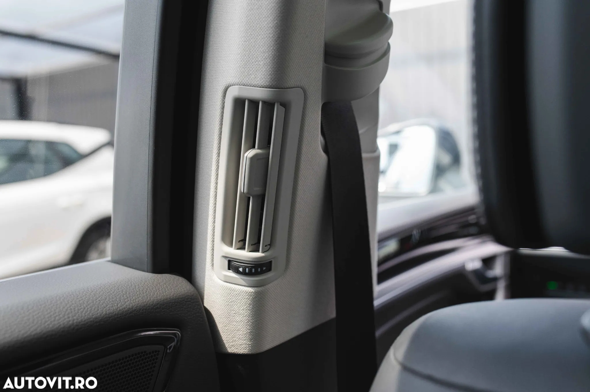 Volkswagen Touareg V6 TDI 4MOTION Elegance - 29