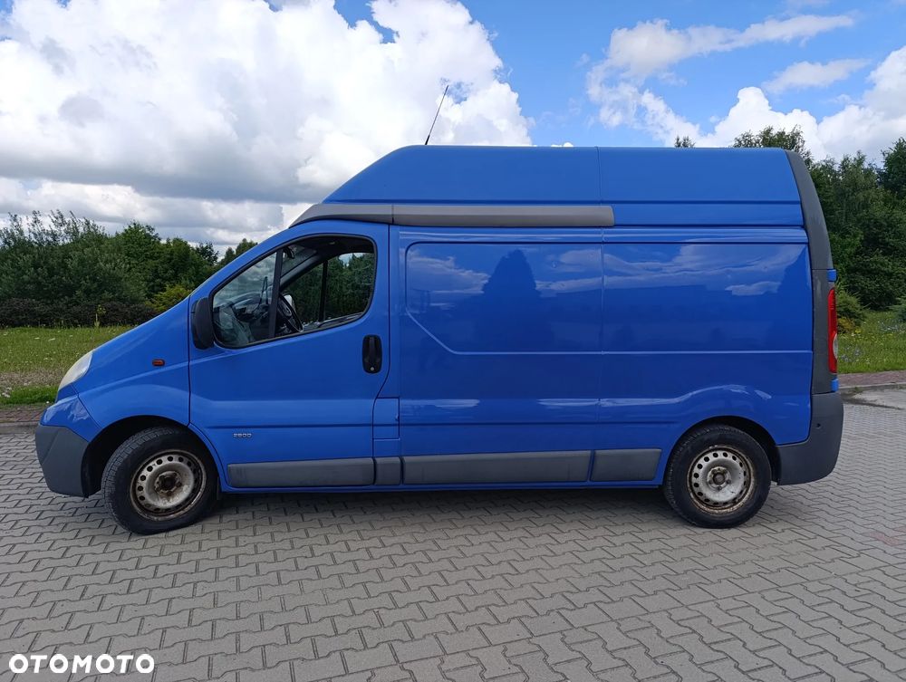 Opel Vivaro - 18